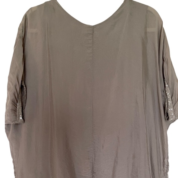 NTbyAmati  Silk Taupe Top w Sequin Embellishment One Size  Made in Italy - Picture 5 of 11